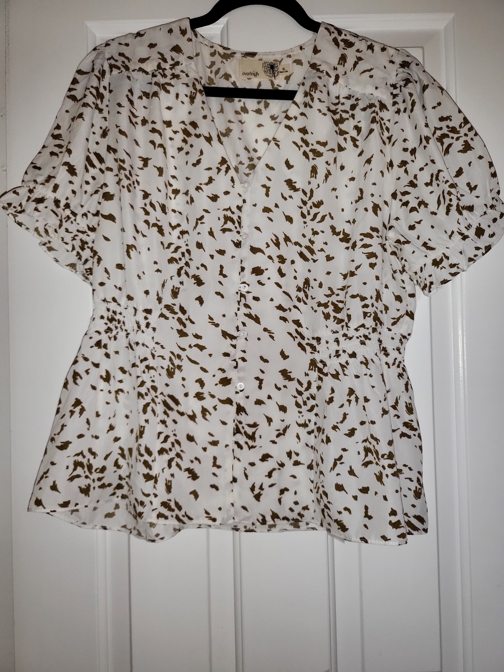 Beautiful Everleigh White Blouse with Brown Abstract Print